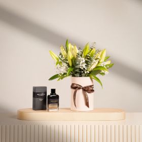 Waiting Wonder Floral Arrangement with Givenchy Gentleman Boisée for Men – 100 ml