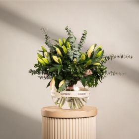 Petal Cloud Lily Globe